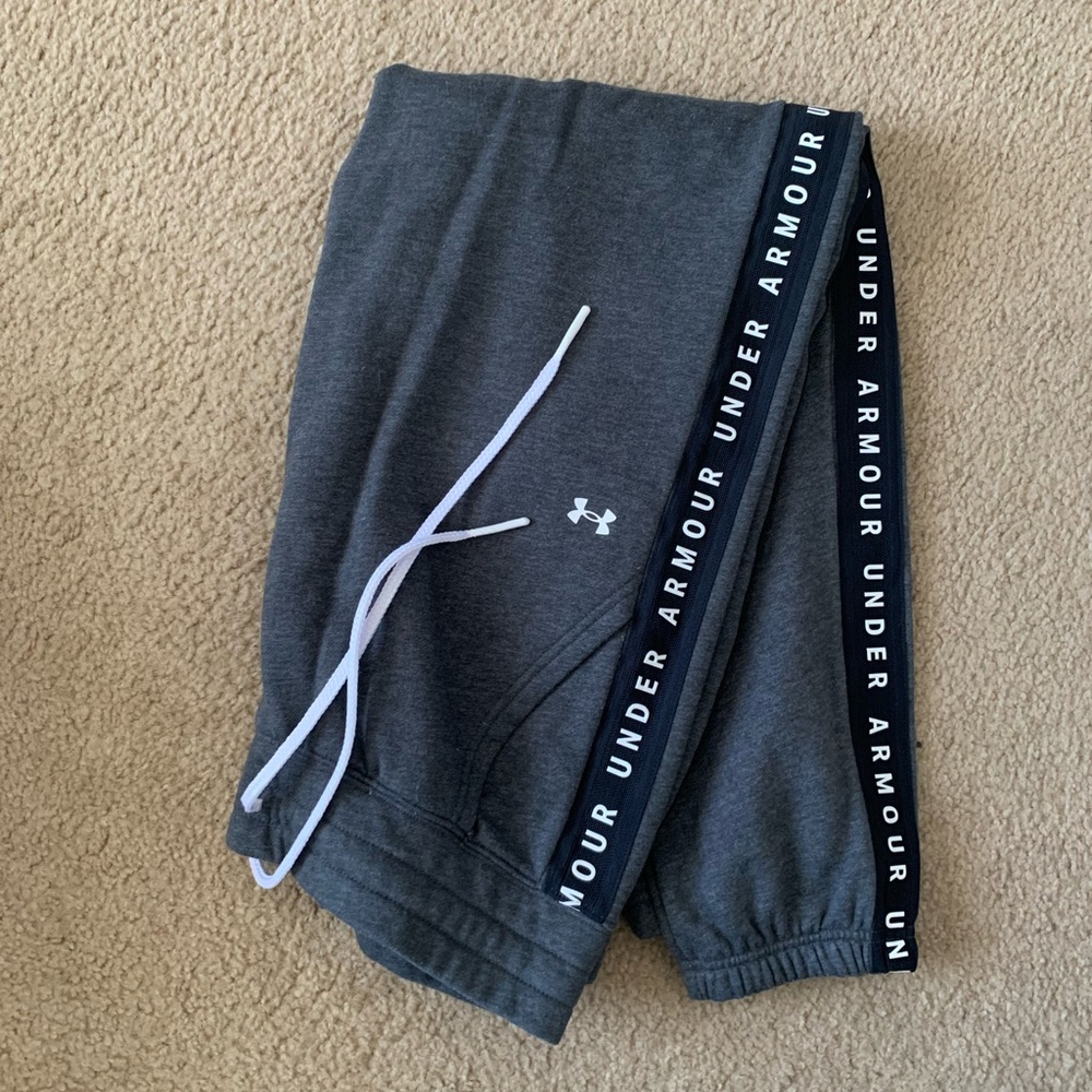 Under Armour Loose Fitting Sweatpants
